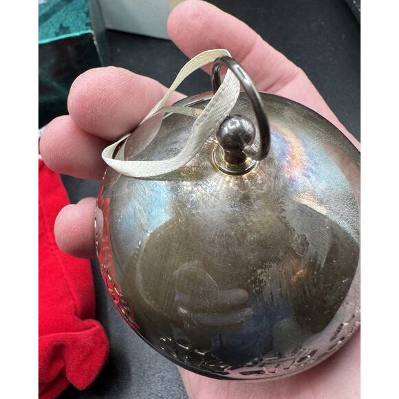 WALLACE SILVERSMITH 1998 ANNUAL CHRISTMAS SLEIGH BELL ORNAMENT -30D - Picture 7 of 12